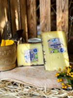 Heublumenkäse aus Heumilch – niezwykły ser kwiatowy wytworzony z mleka siennego