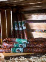 Szarvas Kolbasz od Kalapos Manufaktura – kiełbasa z jelenia